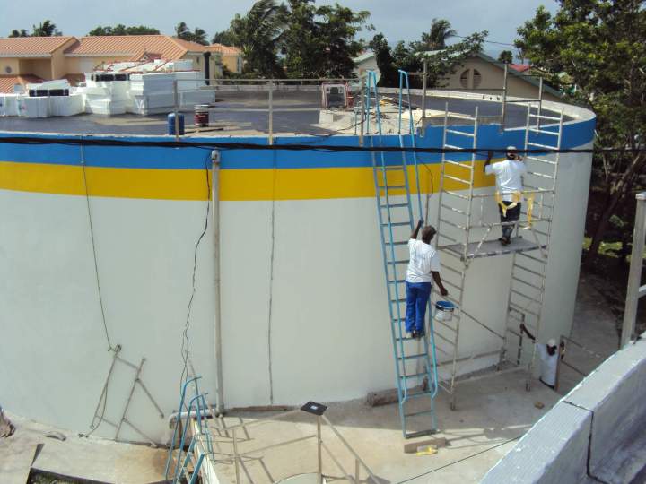 Finition réservoir d'eau Martinique